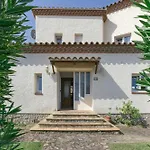 Villa Flores *