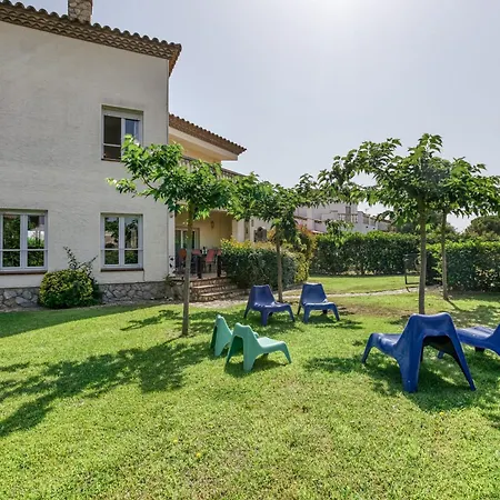 Flores Villa